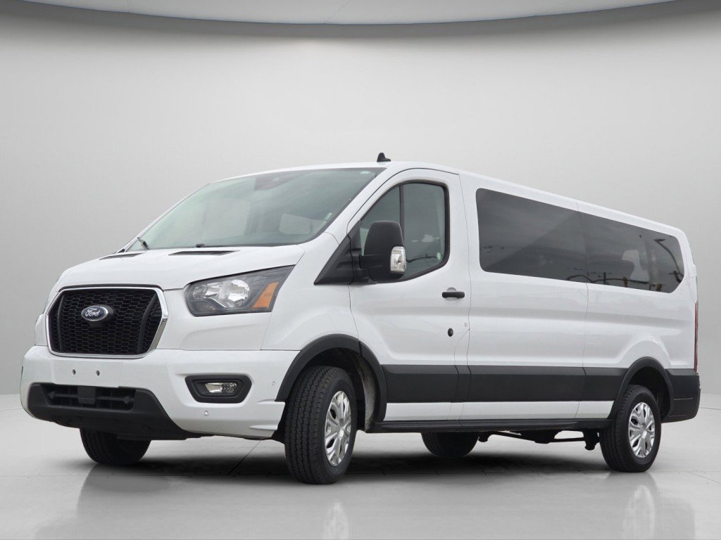 Used 2023 Ford Transit 350 XLT image 15