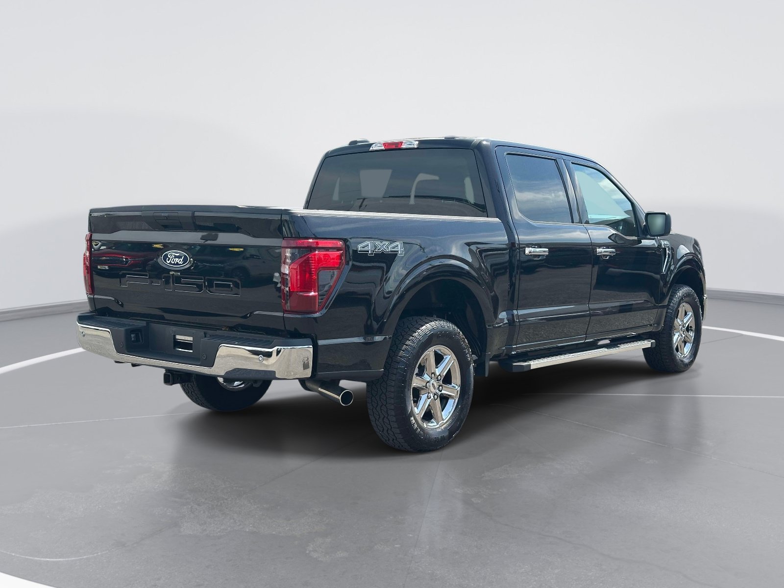 Used 2025 Ford F150 XLT w/ Equipment Group 301A Standard AWD/4WD image 5