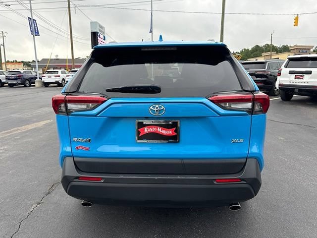 Used 2019 Toyota RAV4 XLE w/ Convenience Package FWD image 6