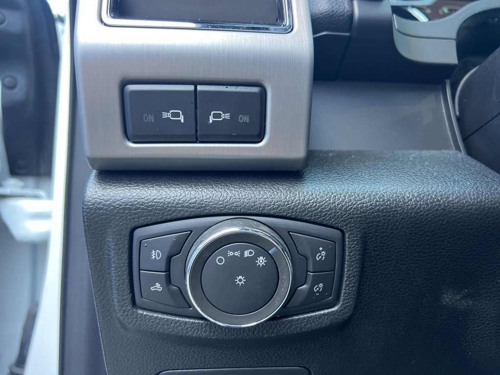 Certified 2020 Ford F150 Platinum w/ Equipment Group 701A Luxury image 26