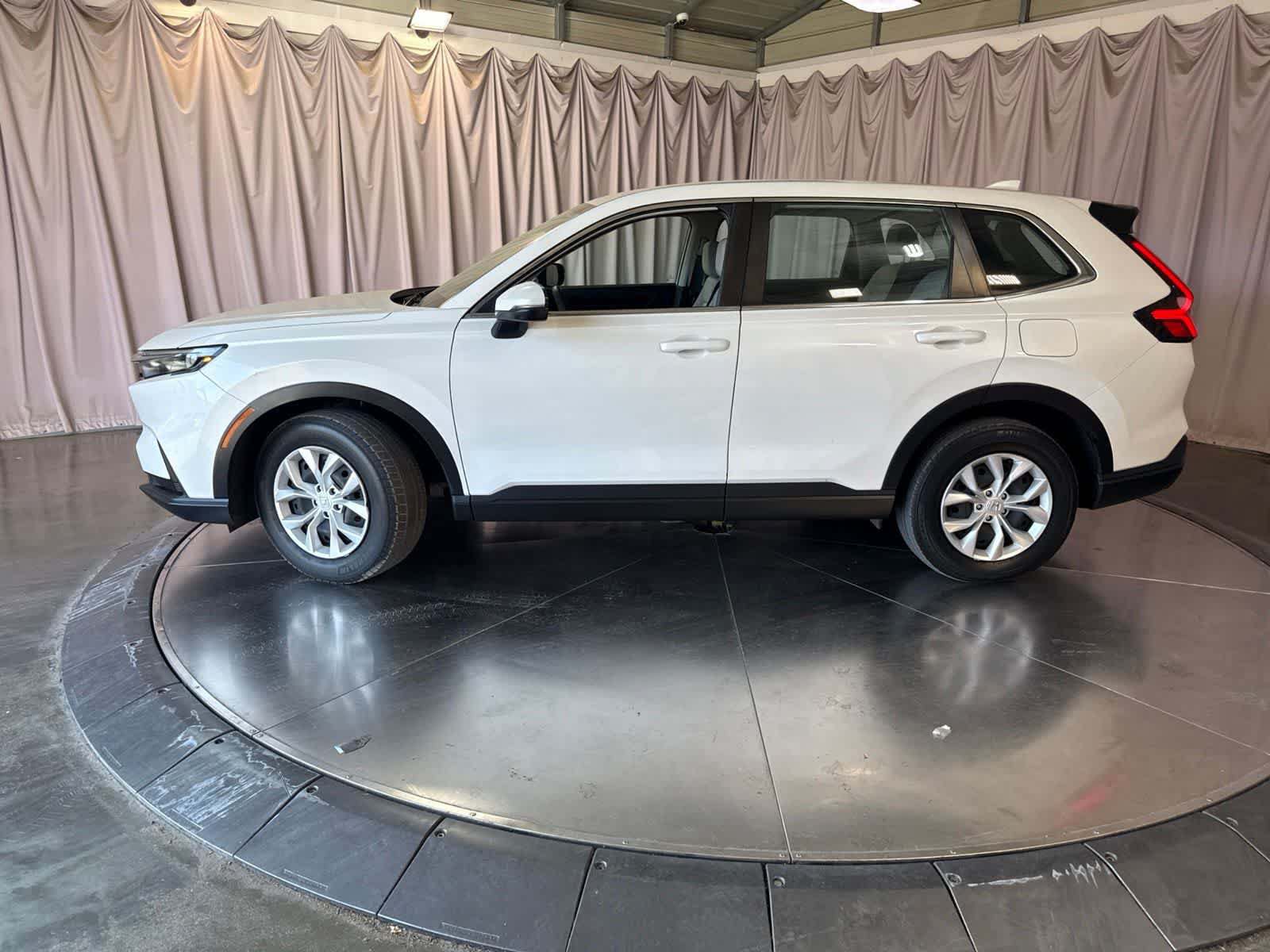 Used 2024 Honda CR-V LX image 6