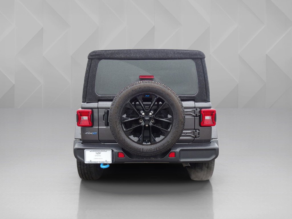 Used 2022 Jeep Wrangler Unlimited Sahara w/ Cold Weather Group AWD/4WD image 4