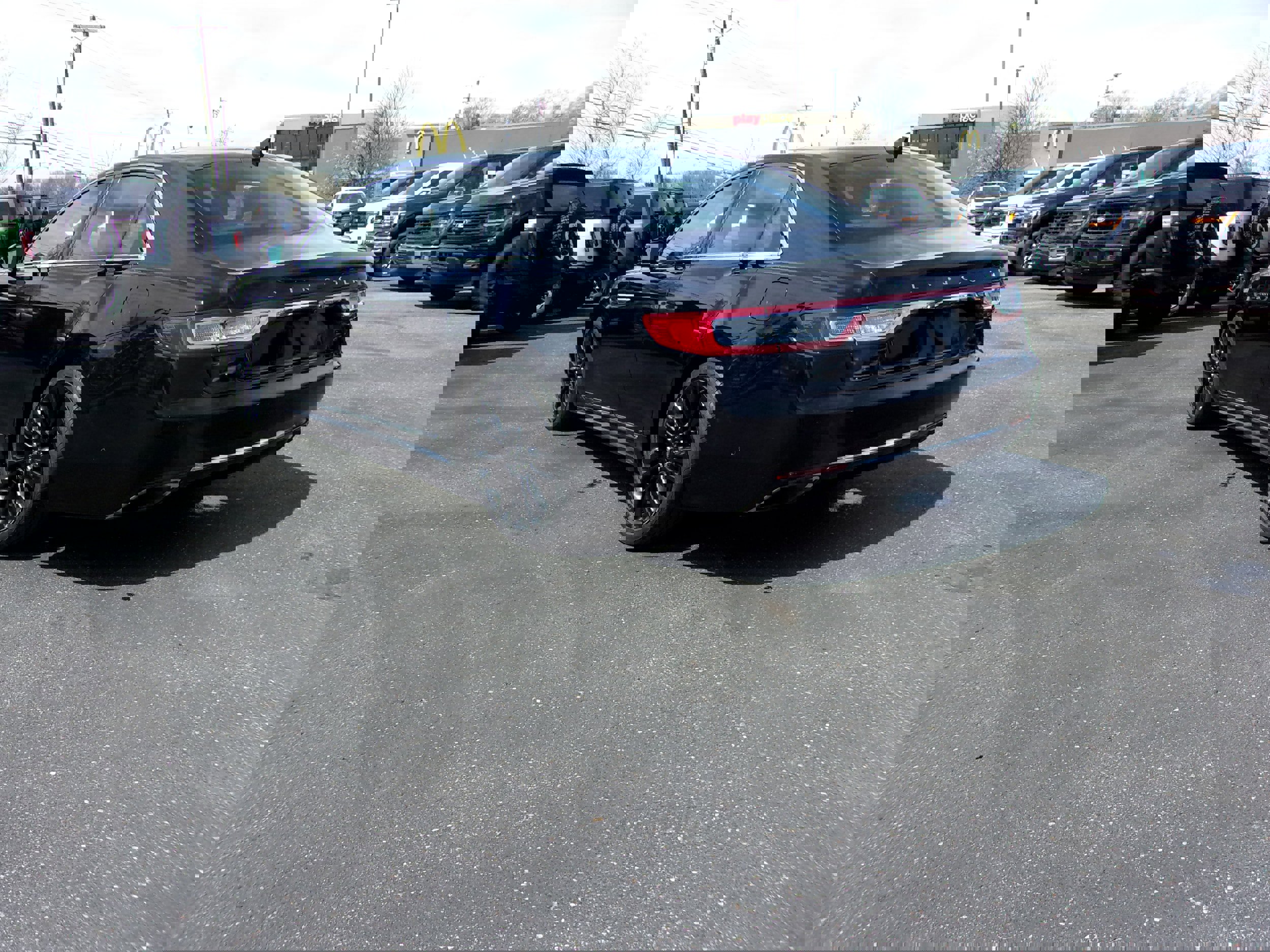 Used 2020 Lincoln Continental Reserve w/ Luxury Package image 3