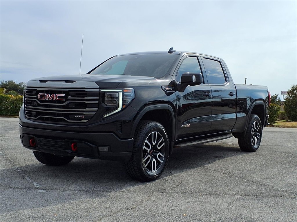 Used 2022 GMC Sierra 1500 AT4 w/ AT4 Preferred Package image 3