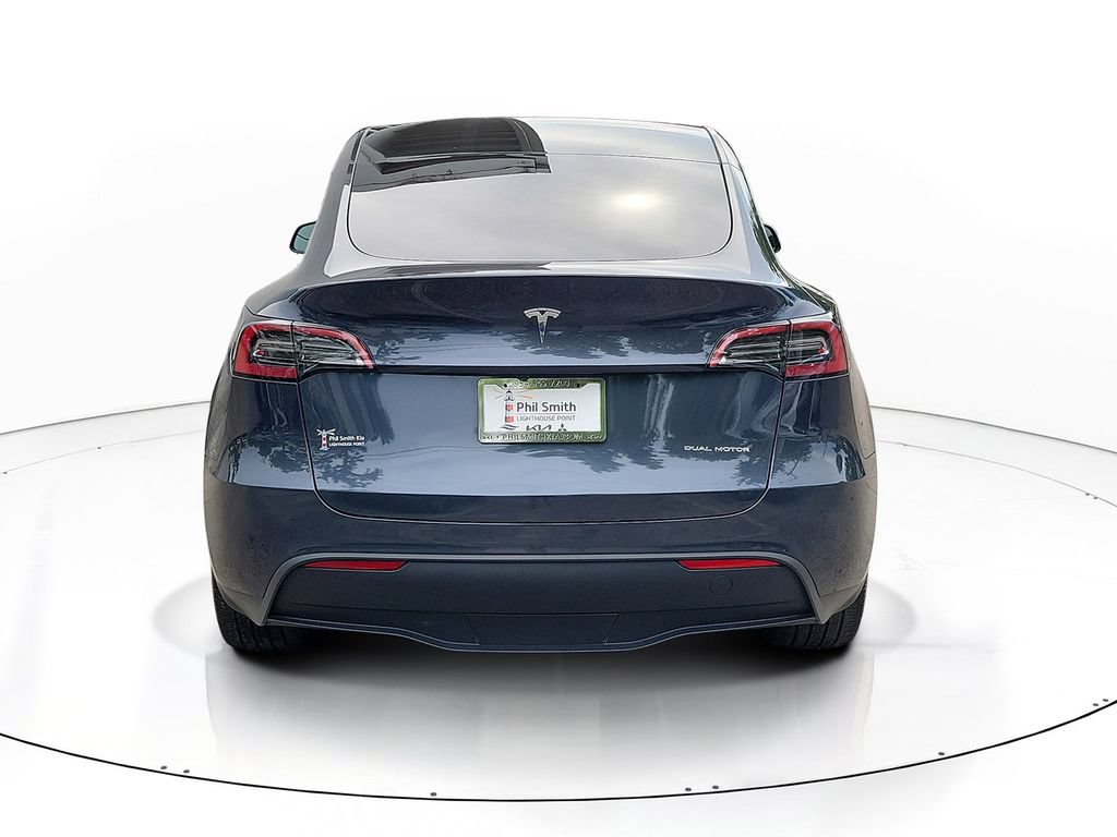 Used 2024 Tesla Model Y Long Range AWD/4WD image 5