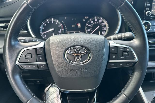 Used 2021 Toyota Highlander XSE image 28