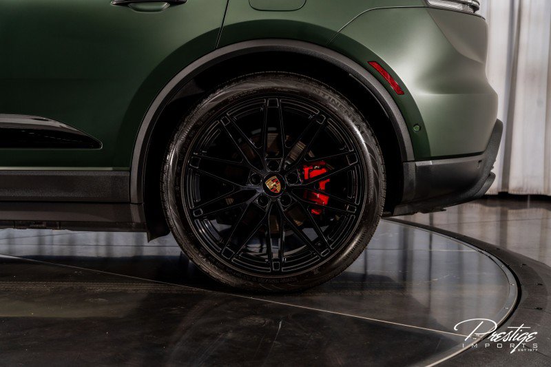 Used 2025 Porsche Macan 4S Electric image 10