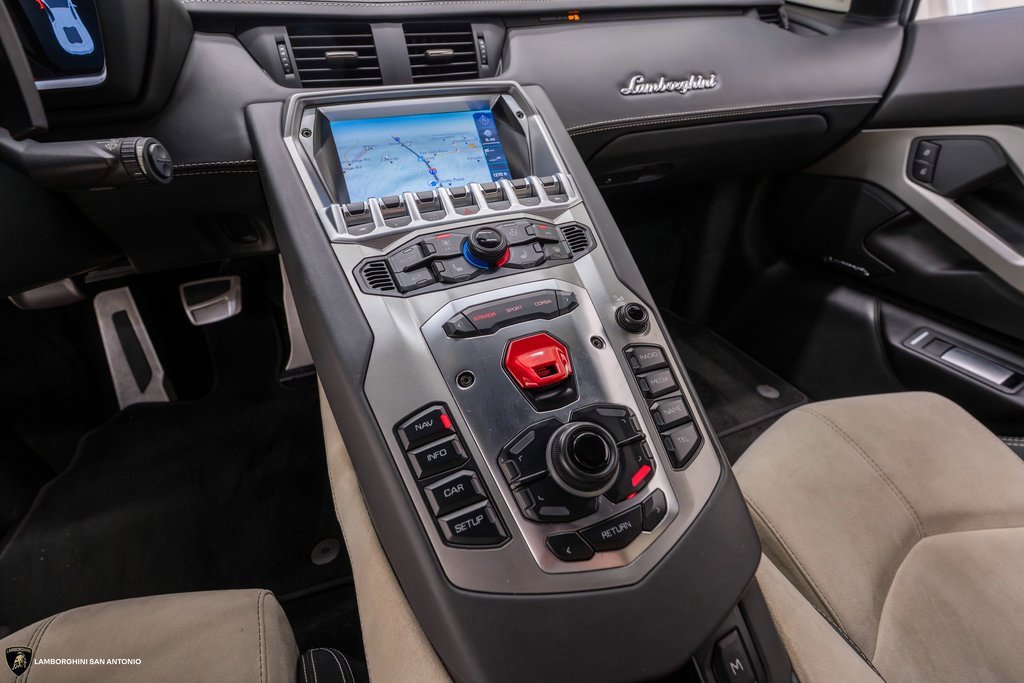 Used 2015 Lamborghini Aventador LP 700-4 image 45