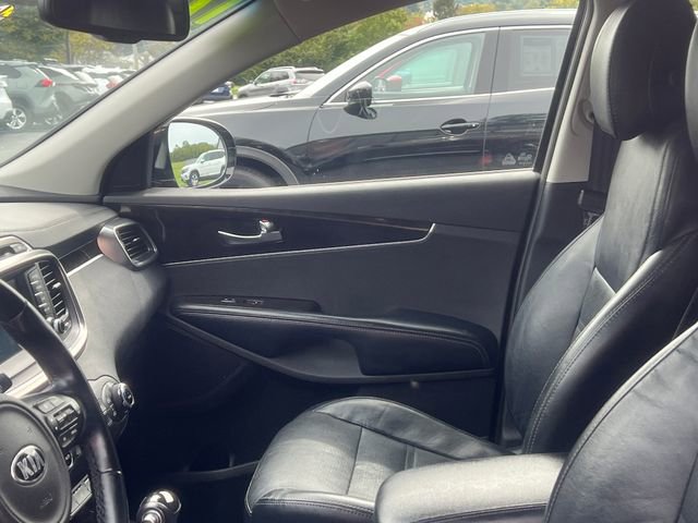 Used 2017 Kia Sorento EX image 22