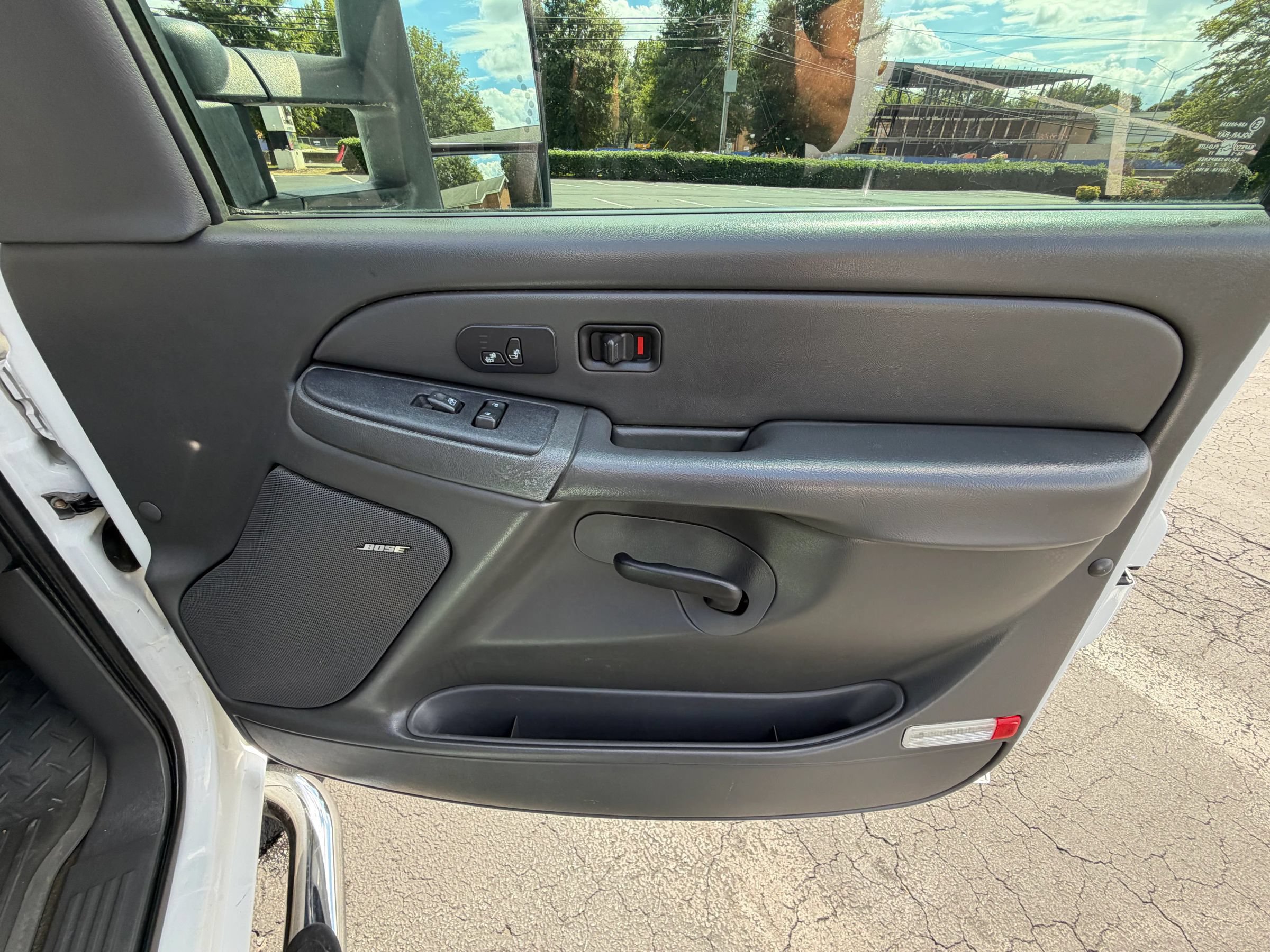 Used 2006 Chevrolet Silverado 3500 2WD Crew Cab image 22