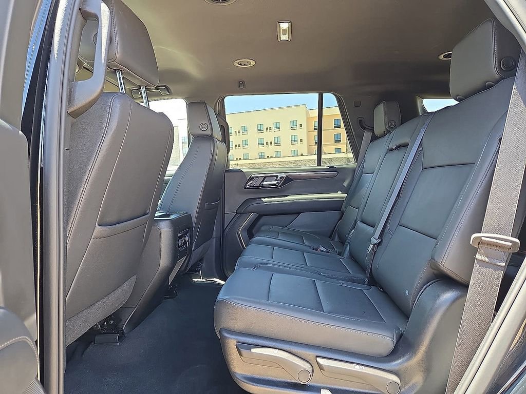 Used 2025 Chevrolet Tahoe LT AWD/4WD image 15