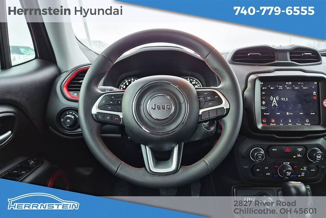 Used 2023 Jeep Renegade Trailhawk image 8