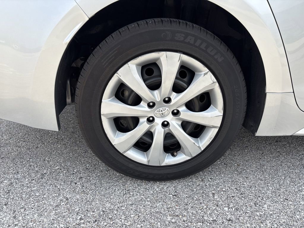 Used 2022 Toyota Corolla LE image 16
