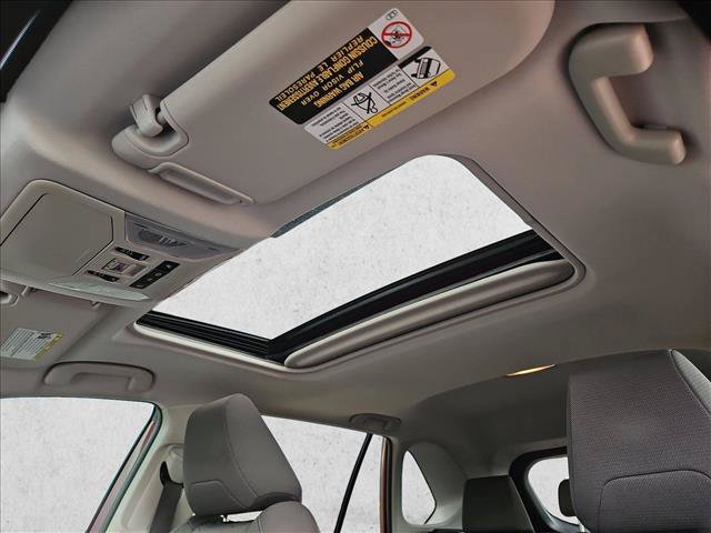 Used 2019 Toyota RAV4 XLE w/ Convenience Package FWD image 22