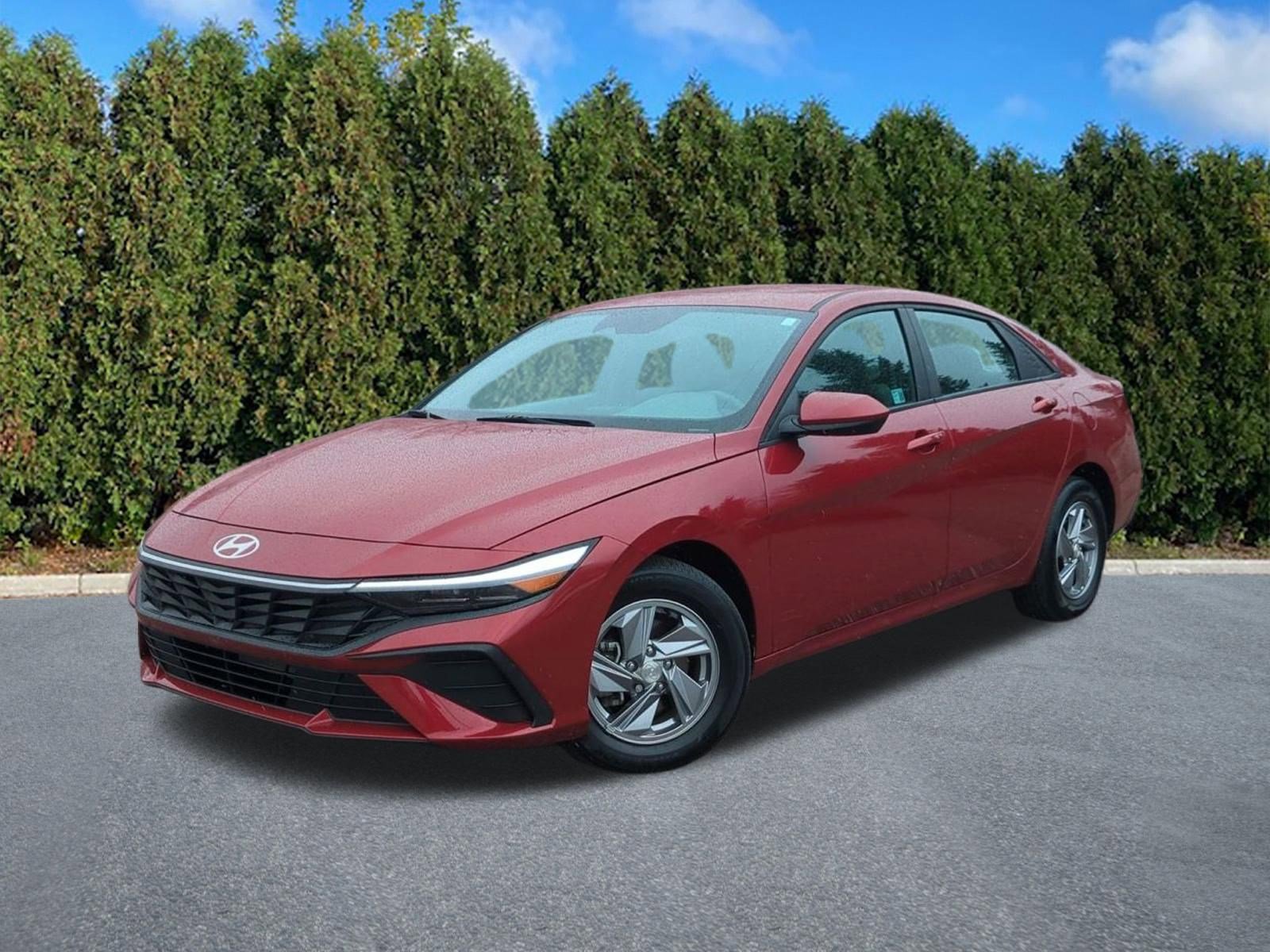 Certified 2024 Hyundai Elantra SE FWD image 1