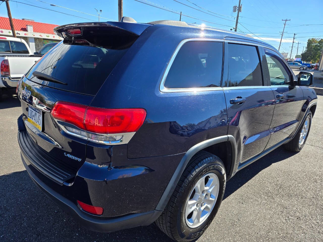 Used 2014 Jeep Grand Cherokee Laredo w/ Quick Order Package 23E image 6