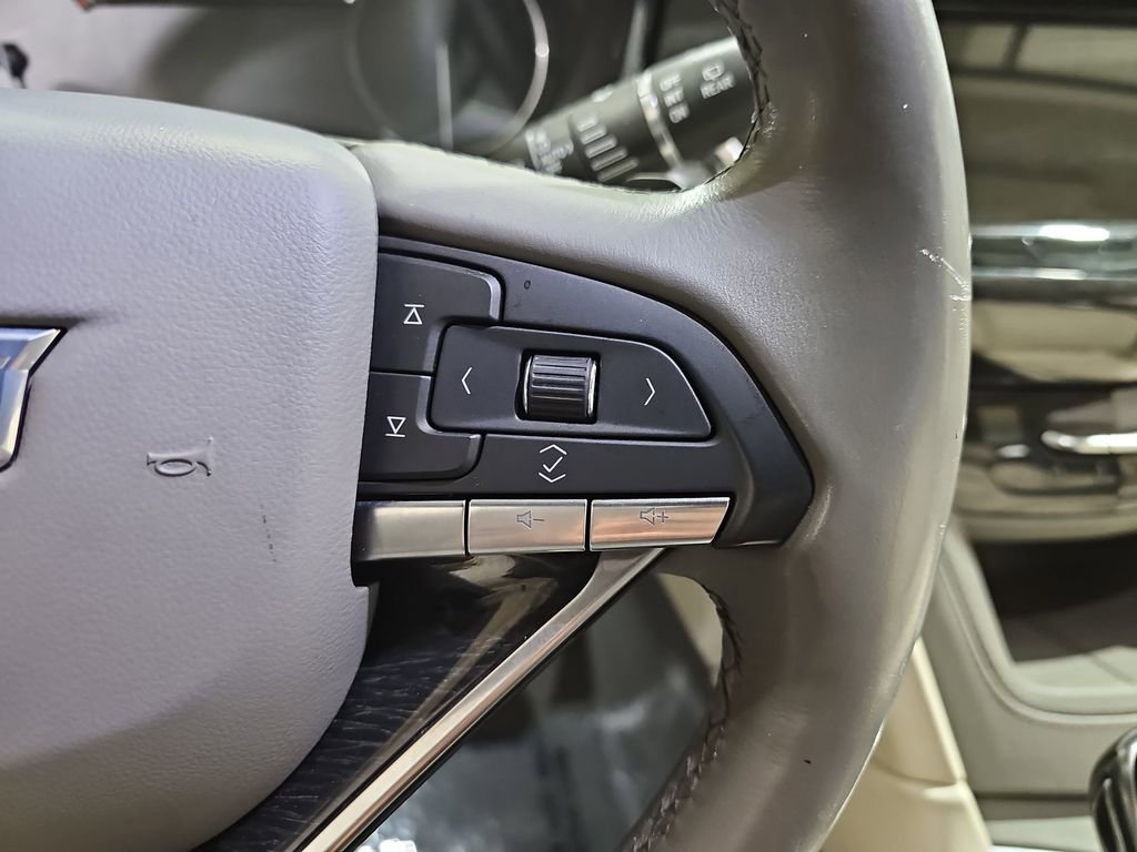 Certified 2021 Cadillac XT6 Premium Luxury w/ LPO, ONYX Package image 23