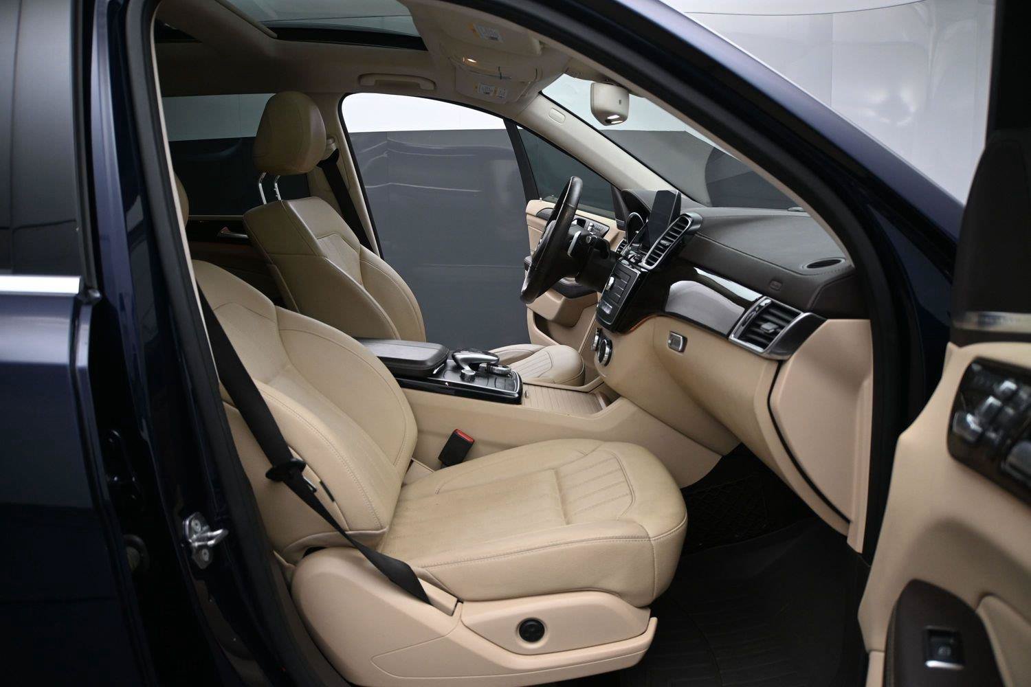 Used 2018 Mercedes-Benz GLS 450 4MATIC image 16