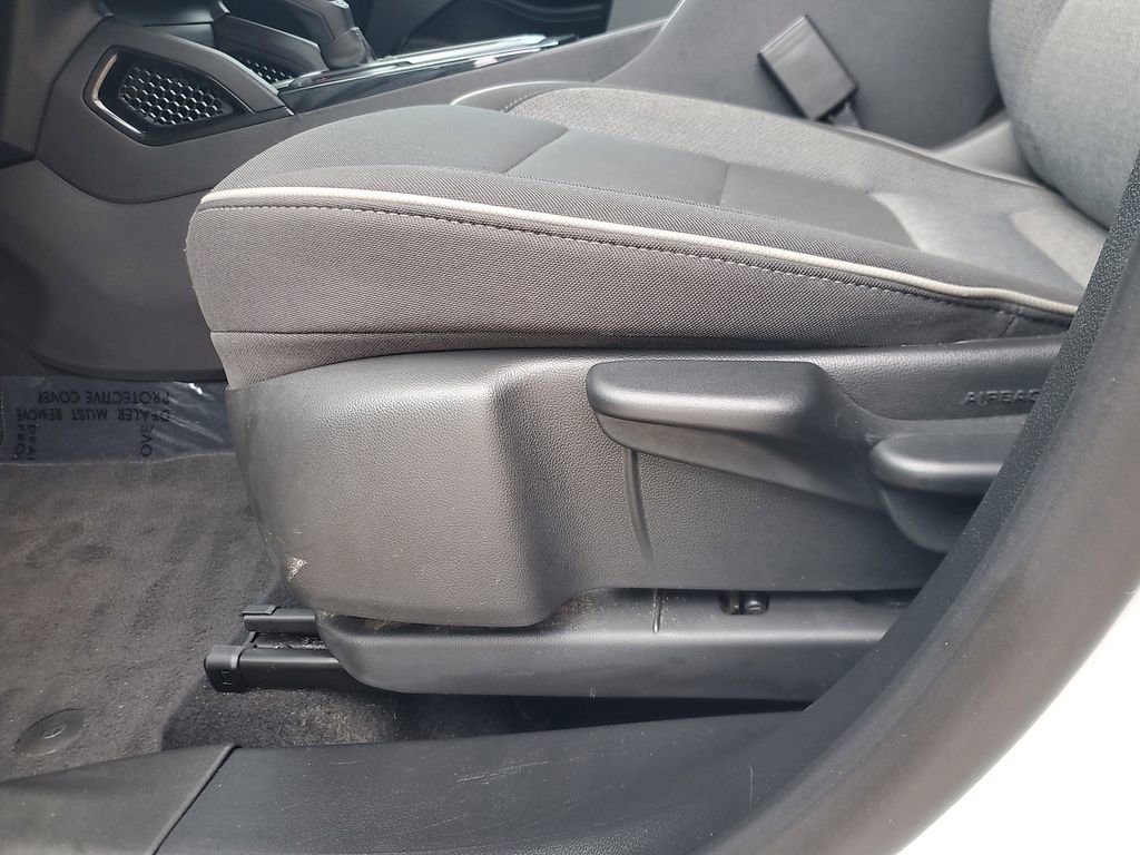 Used 2025 Chevrolet TrailBlazer LT AWD/4WD image 14