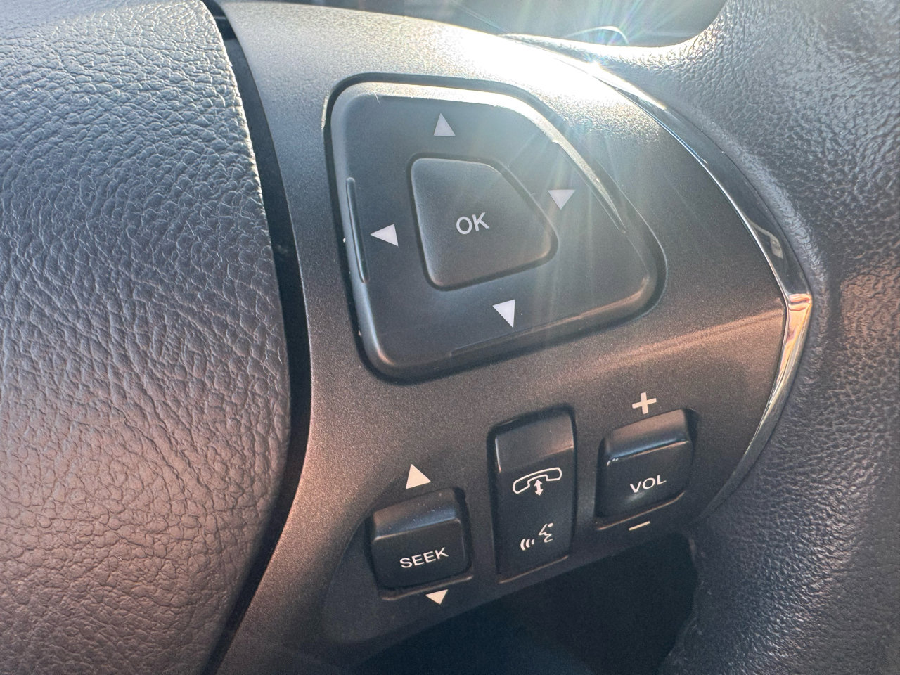 Used 2015 Lincoln MKS AWD w/ Equipment Group 101A image 18