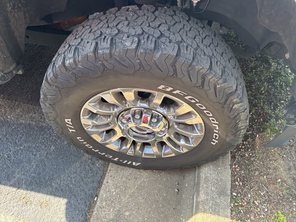 Used 2020 Ford F250 XLT w/ XLT Premium Package image 16