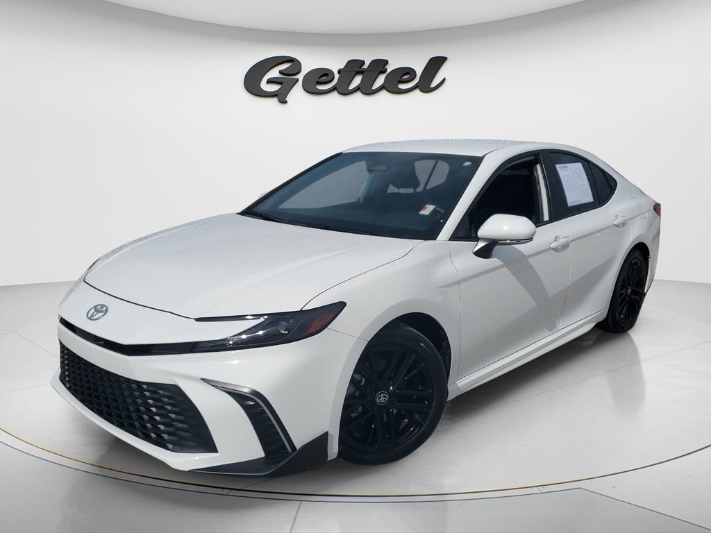 Used 2025 Toyota Camry SE w/ Convenience Package