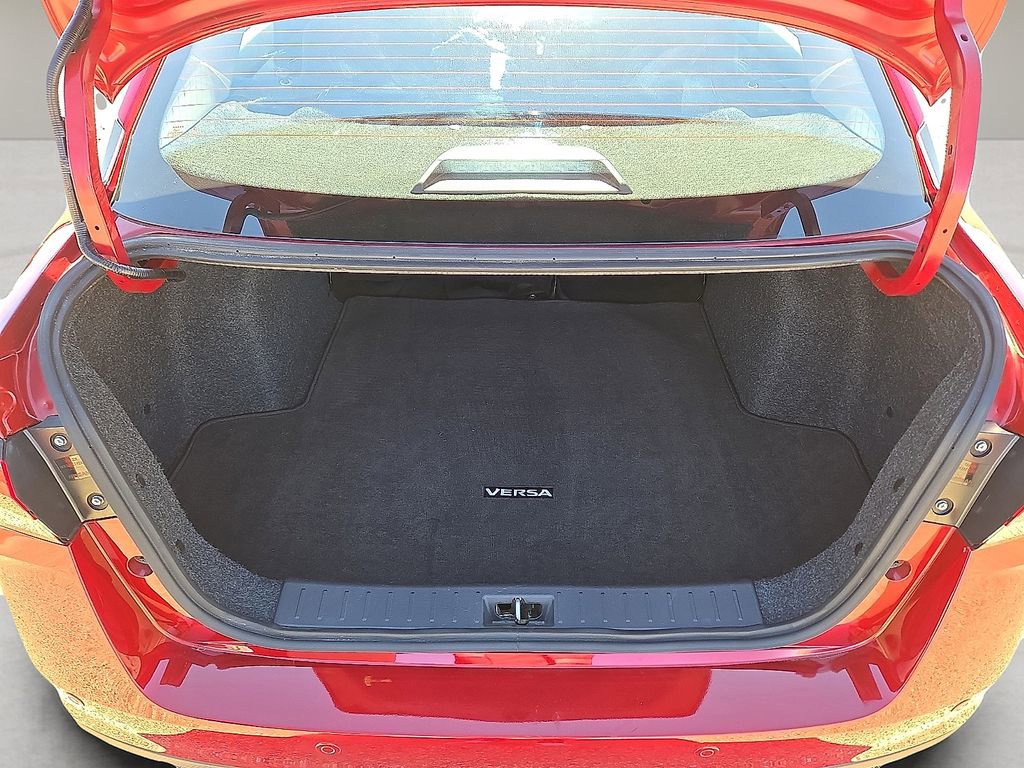 Used 2025 Nissan Versa SV image 13