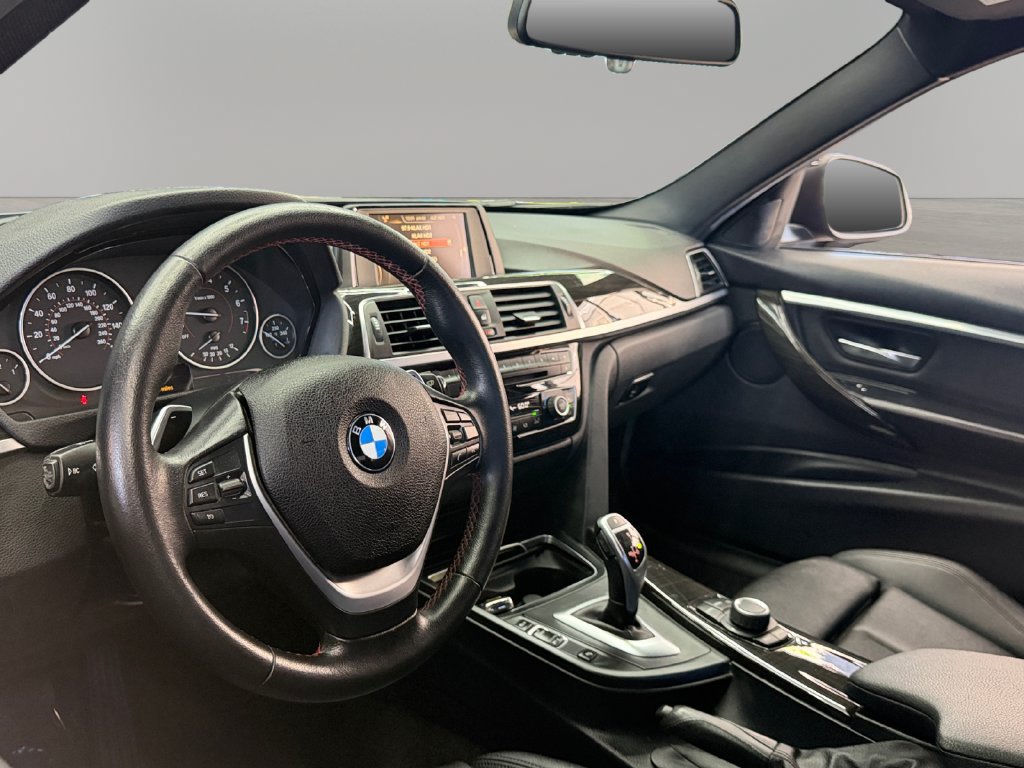 Used 2016 BMW 328i Sedan RWD image 16