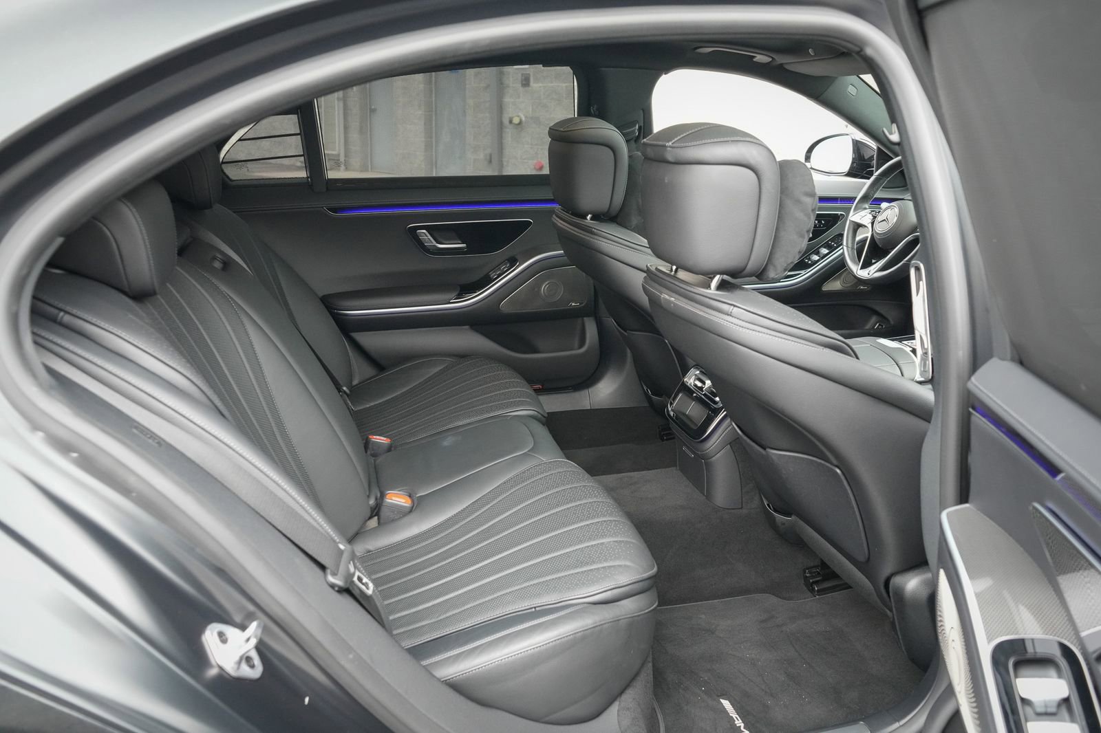 Used 2023 Mercedes-Benz S 580e 4MATIC Sedan w/ AMG Line image 37