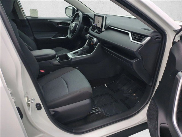 Certified 2025 Toyota RAV4 XLE FWD image 20