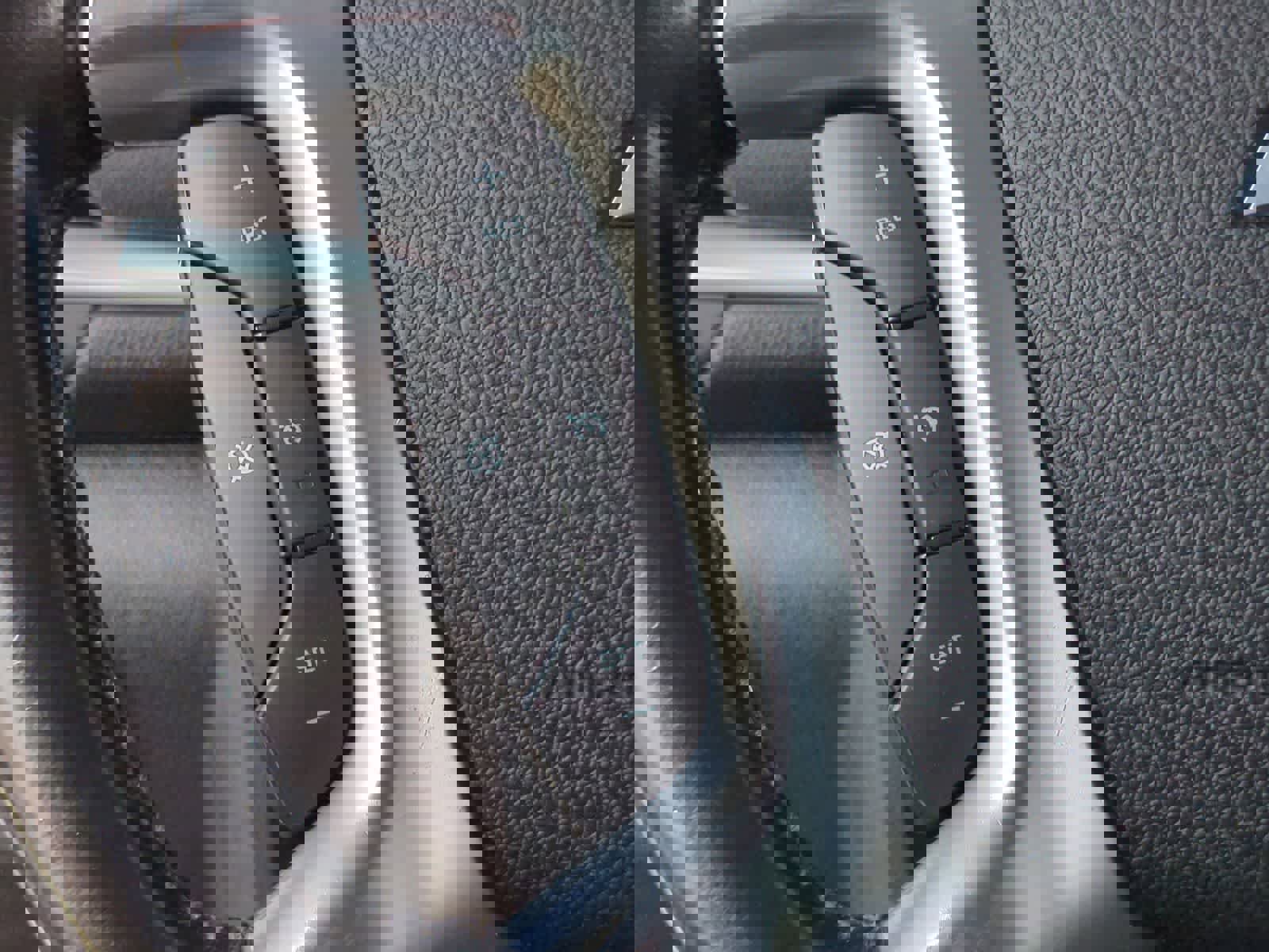 Used 2015 Chevrolet Traverse LT AWD/4WD image 24