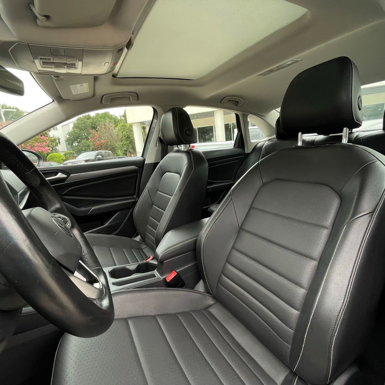 Used 2024 Volkswagen Jetta SE FWD image 22