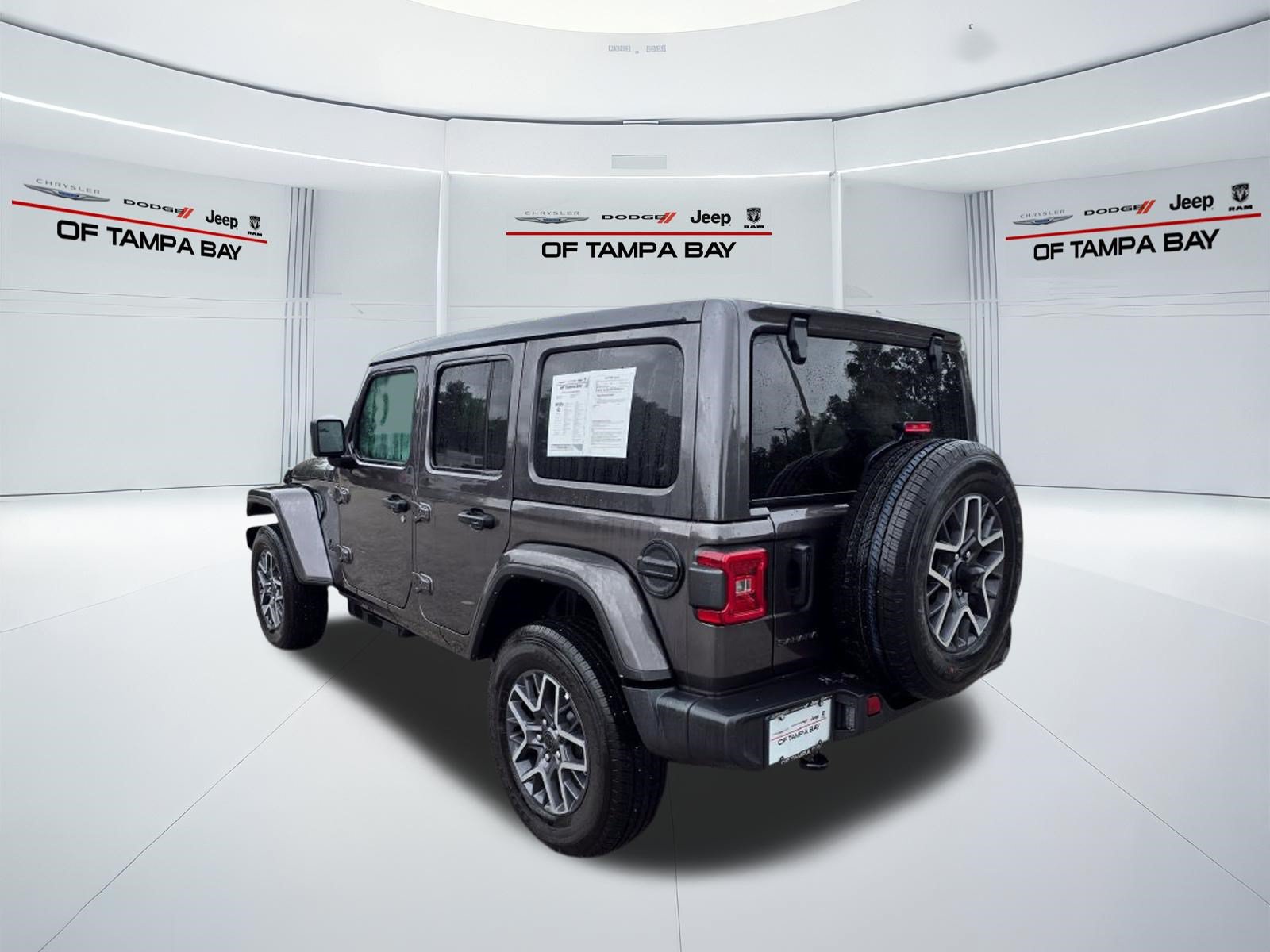 Used 2026 Jeep Wrangler Unlimited Sahara AWD/4WD image 6