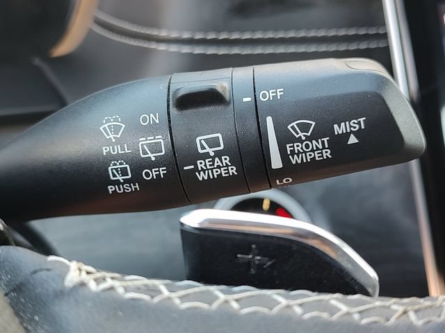 Used 2023 Jeep Grand Cherokee Limited RWD image 21