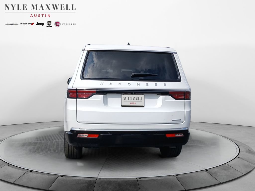 Used 2024 Jeep Wagoneer Series II w/ Flexible Seating Group RWD image 15