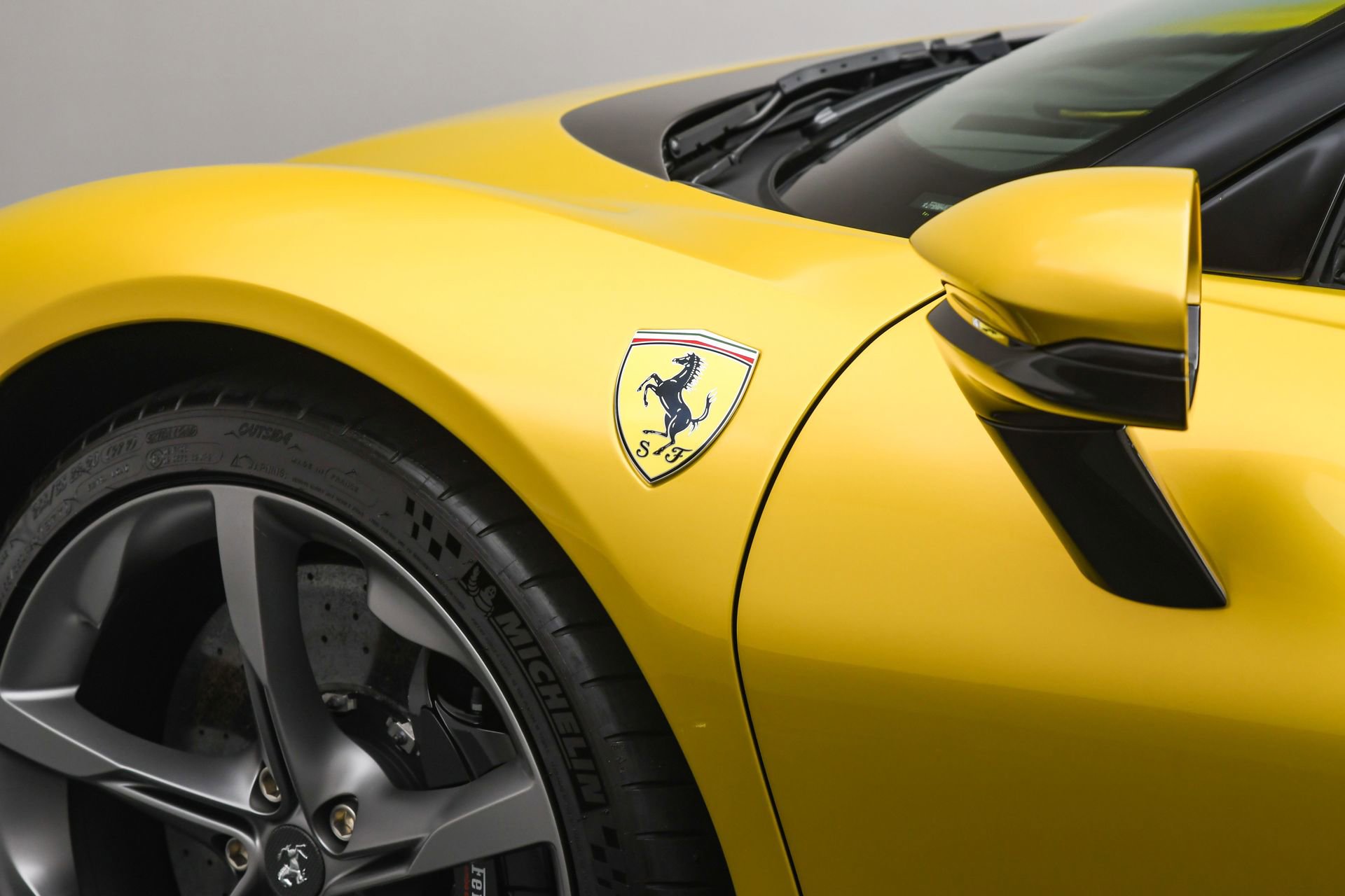 Used 2022 Ferrari SF90 Spider image 37