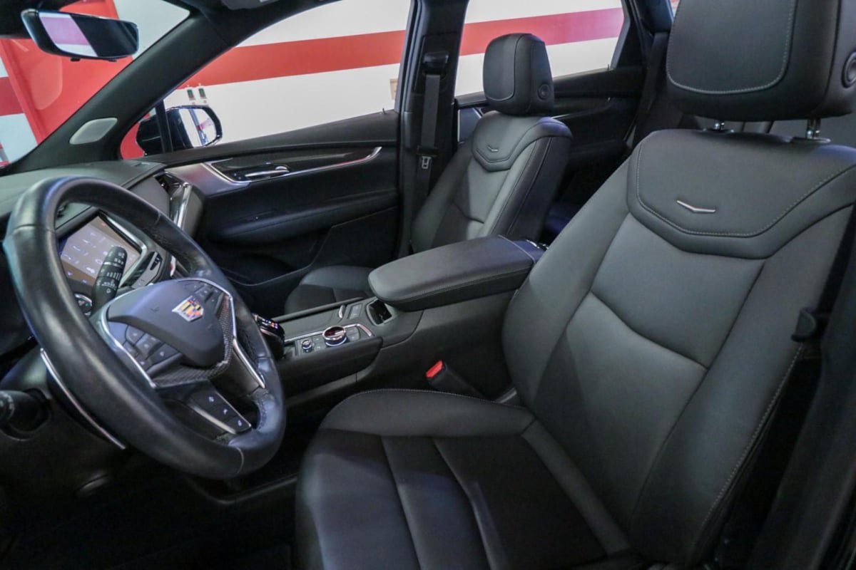 Used 2023 Cadillac XT5 Sportv w/ Technology Package AWD/4WD image 10