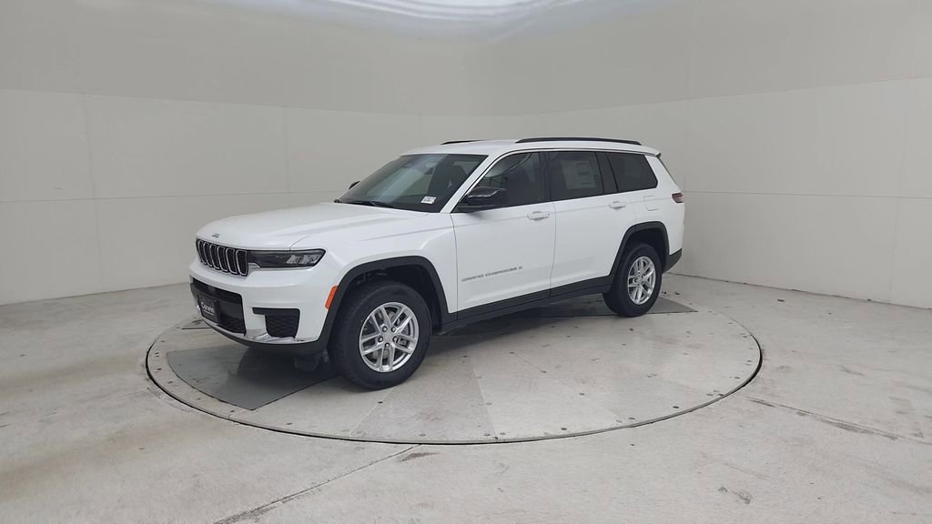 New 2025 Jeep Grand Cherokee L Laredo image 8