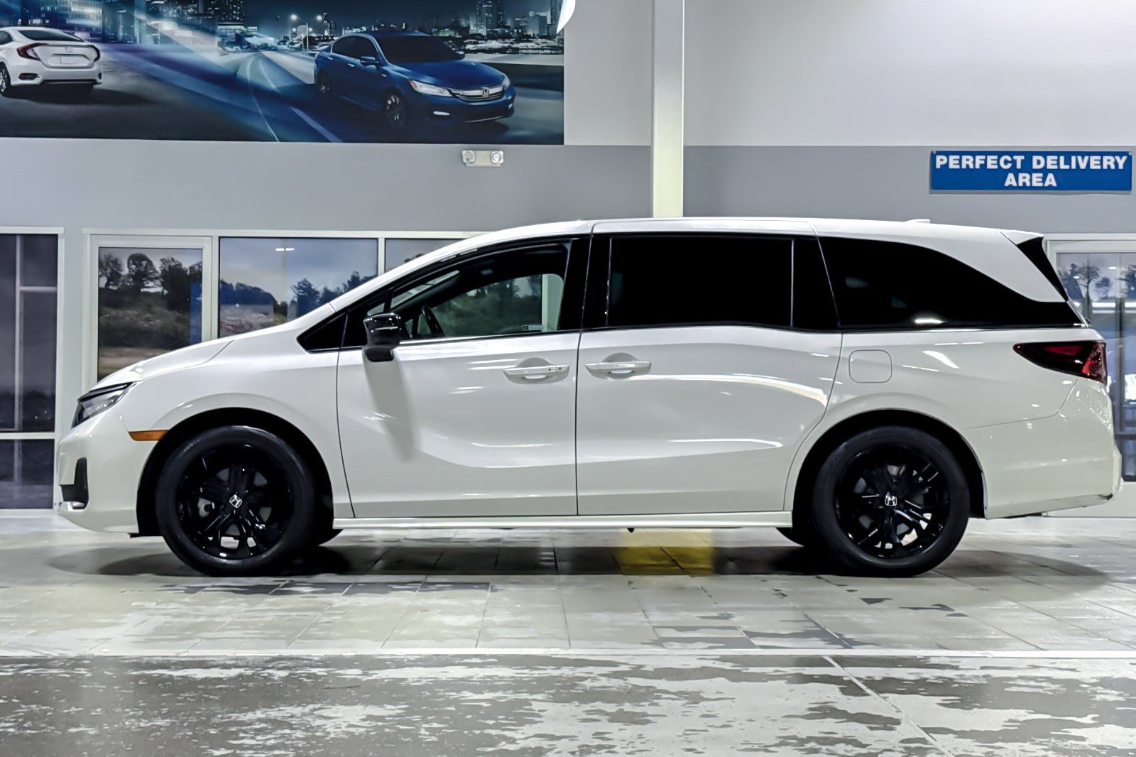 Used 2025 Honda Odyssey Sport-L image 2