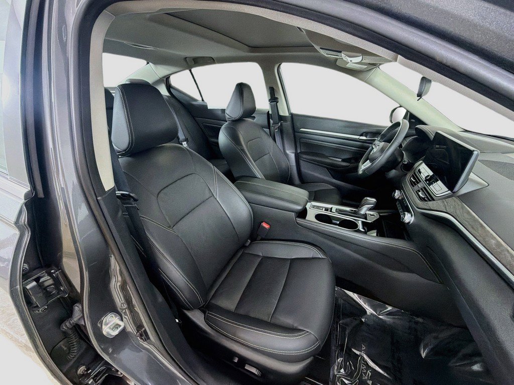 Used 2023 Nissan Altima 2.5 SL FWD image 21