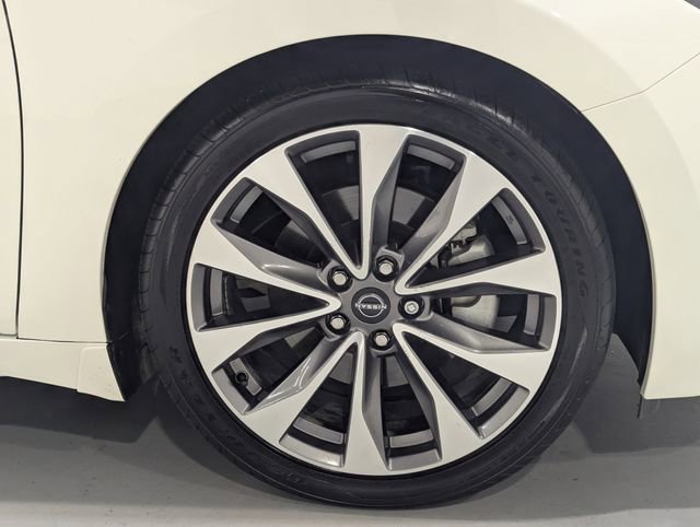 Used 2023 Nissan Maxima Platinum w/ Sport Mat Group image 29
