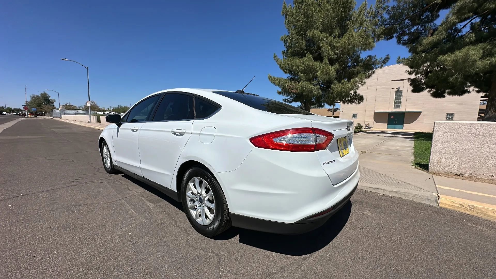 Used 2016 Ford Fusion S FWD image 2