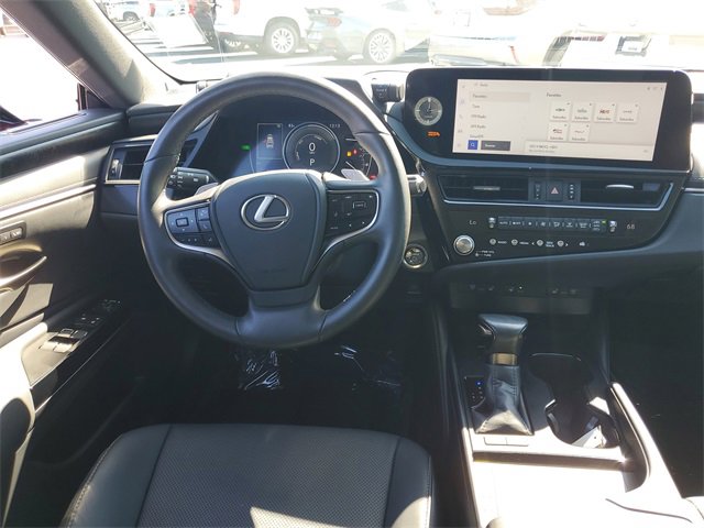 Used 2024 Lexus ES 300h w/ Premium Package image 11