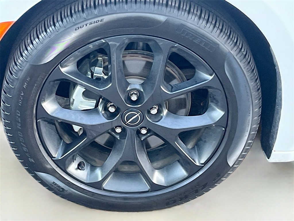 Used 2025 Chrysler Pacifica Limited image 34