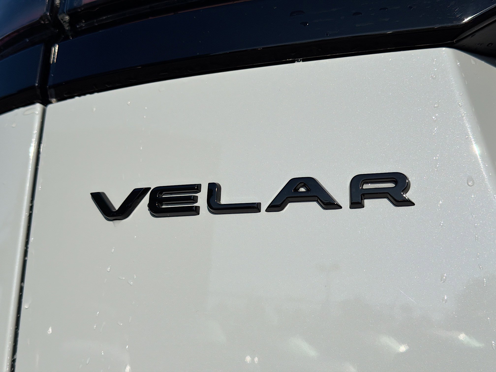 New 2026 Land Rover Range Rover Velar Dynamic SE AWD/4WD image 11