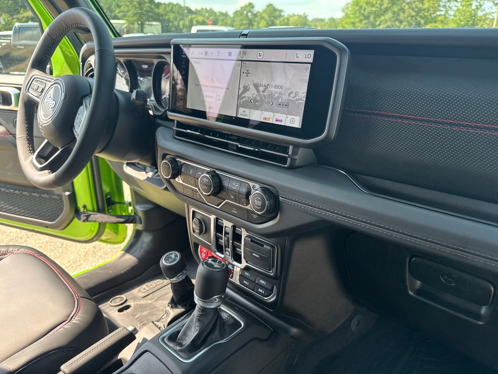 New 2025 Jeep Wrangler Unlimited Rubicon image 26