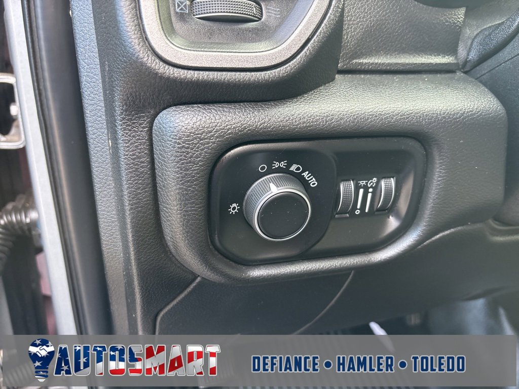 Used 2020 RAM 3500 Tradesman w/ Chrome Appearance Group image 29