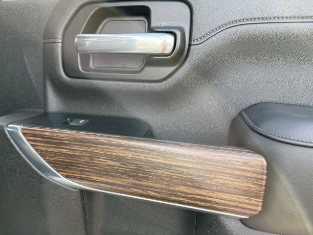 Used 2022 Chevrolet Silverado 3500 High Country w/ Technology Package image 18