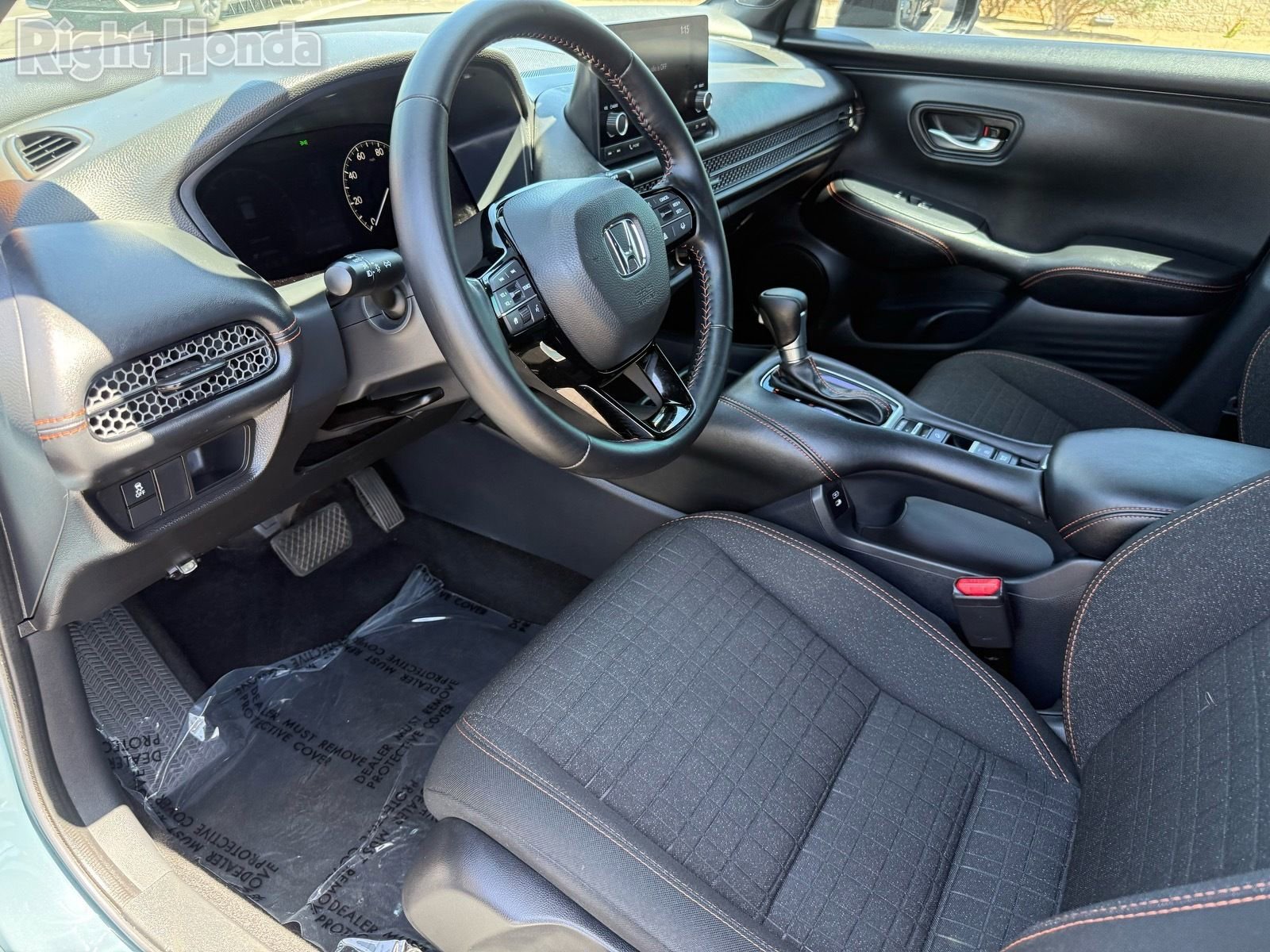 Certified 2025 Honda HR-V Sport image 12