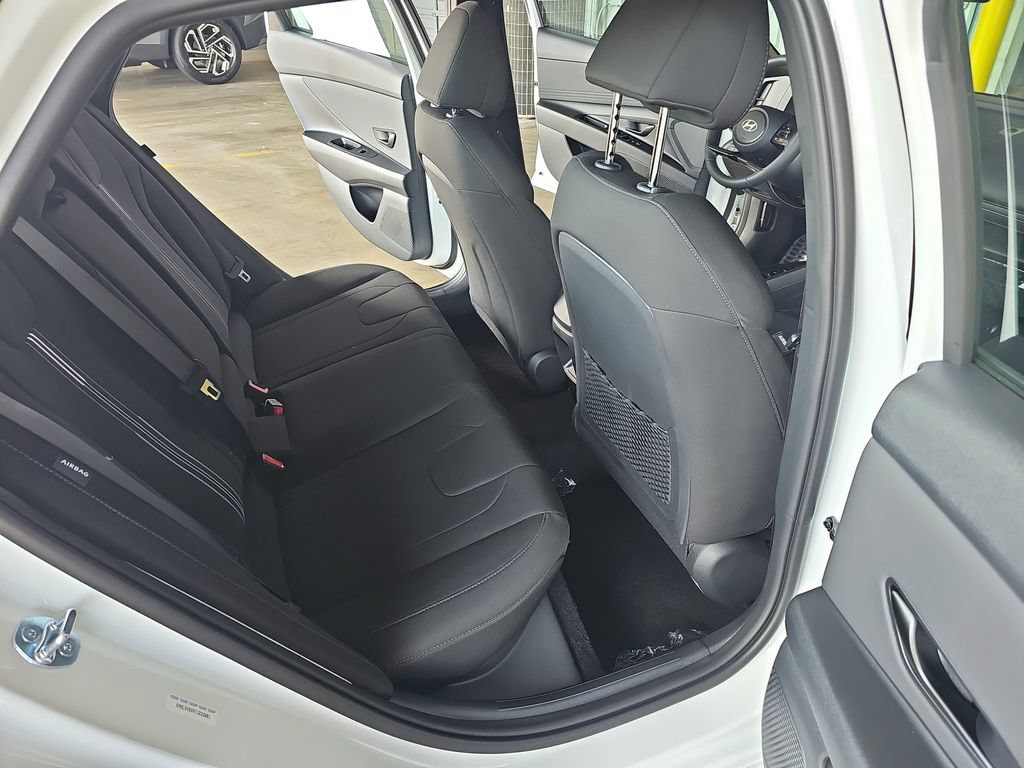 New 2026 Hyundai Elantra SEL Sport Premium FWD image 11